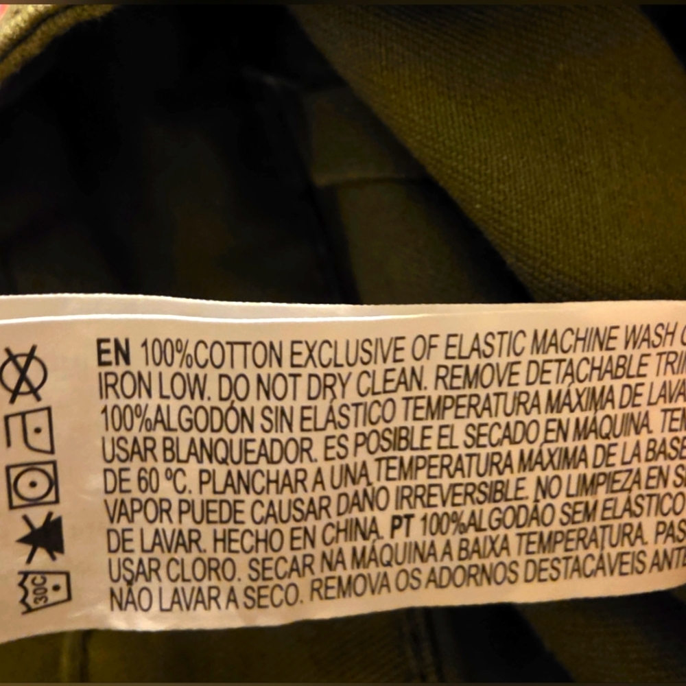 Olive Green Cargo Pants w/Chain - Picture 5 of 10